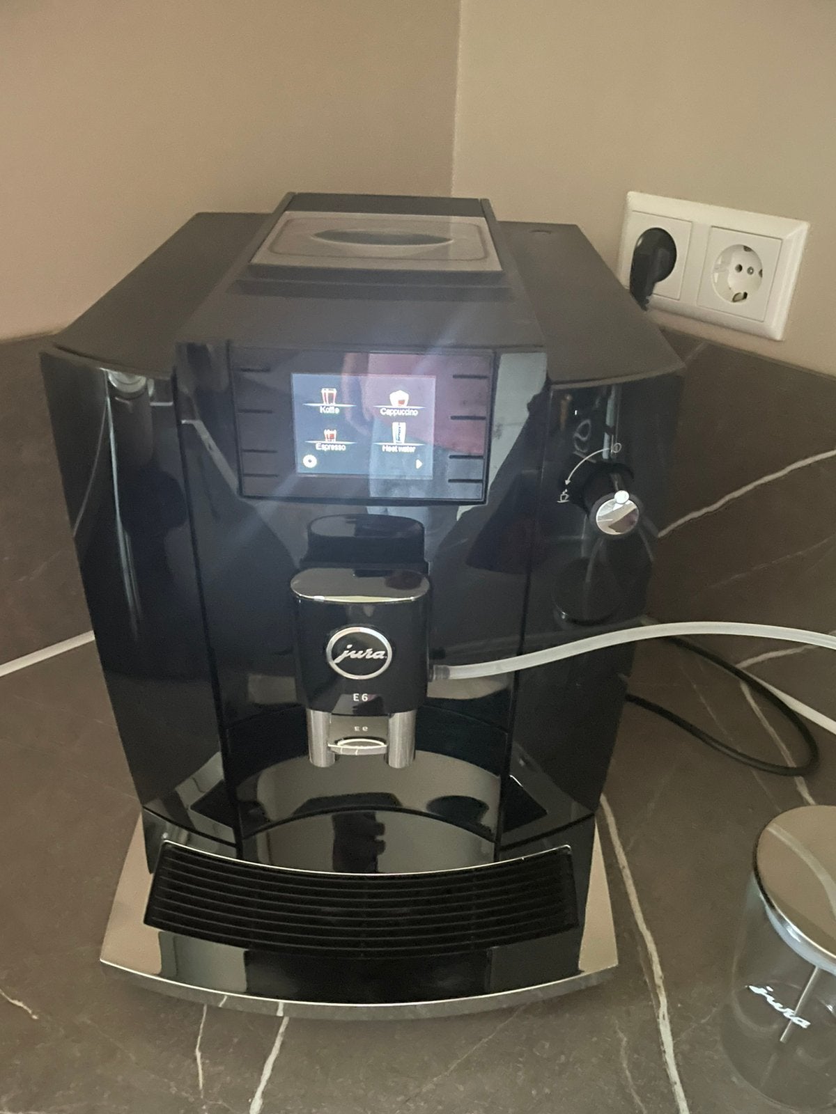 Jura E6 (EC) Piano Black, Afneembaar waterreservoir, 10 kopjes of meer, Koffiemachine, Ophalen of Verzenden