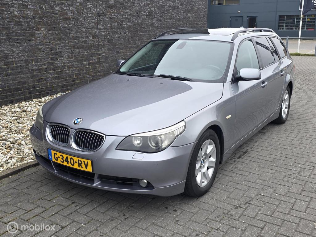 BMW 5-serie Touring 525i Executive - 3 Sleutels - Trekhaak, Auto's, BMW, Automaat, Achterwielaandrijving, Gebruikt, 2000 kg