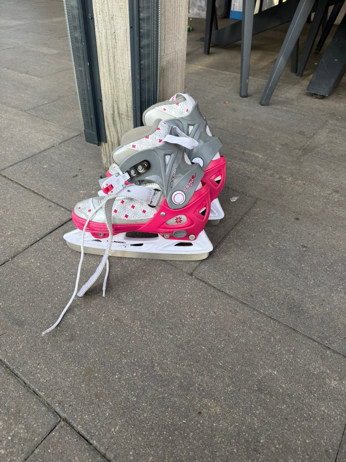 Meisjes schaatsen, Ophalen of Verzenden, Zo goed als nieuw, IJshockeyschaatsen, Nijdam