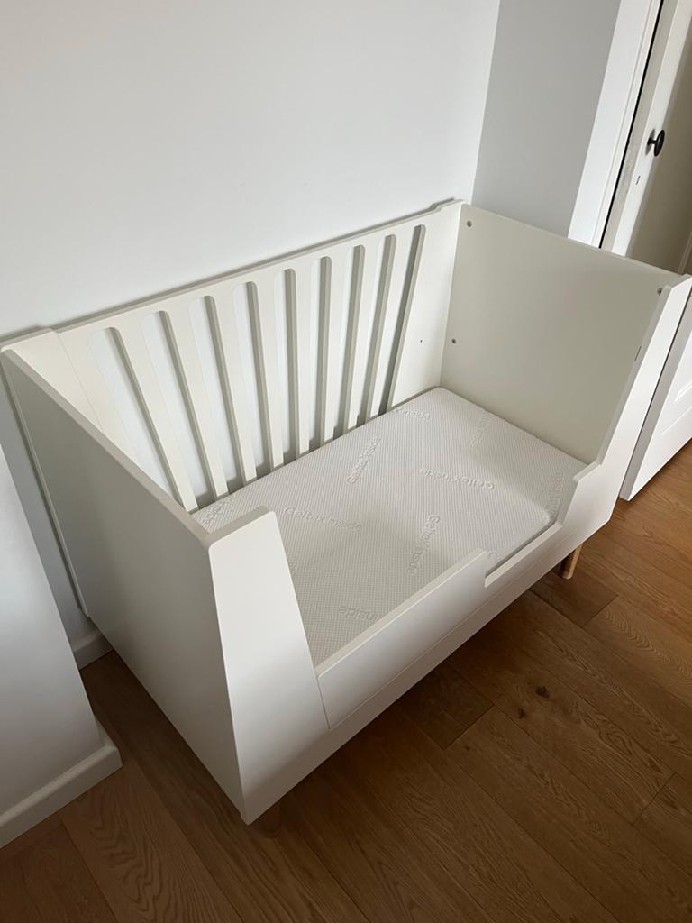Done by Deer Ledikant 60x120 wit met matras, Ophalen, Zo goed als nieuw, Minder dan 140 cm, Matras