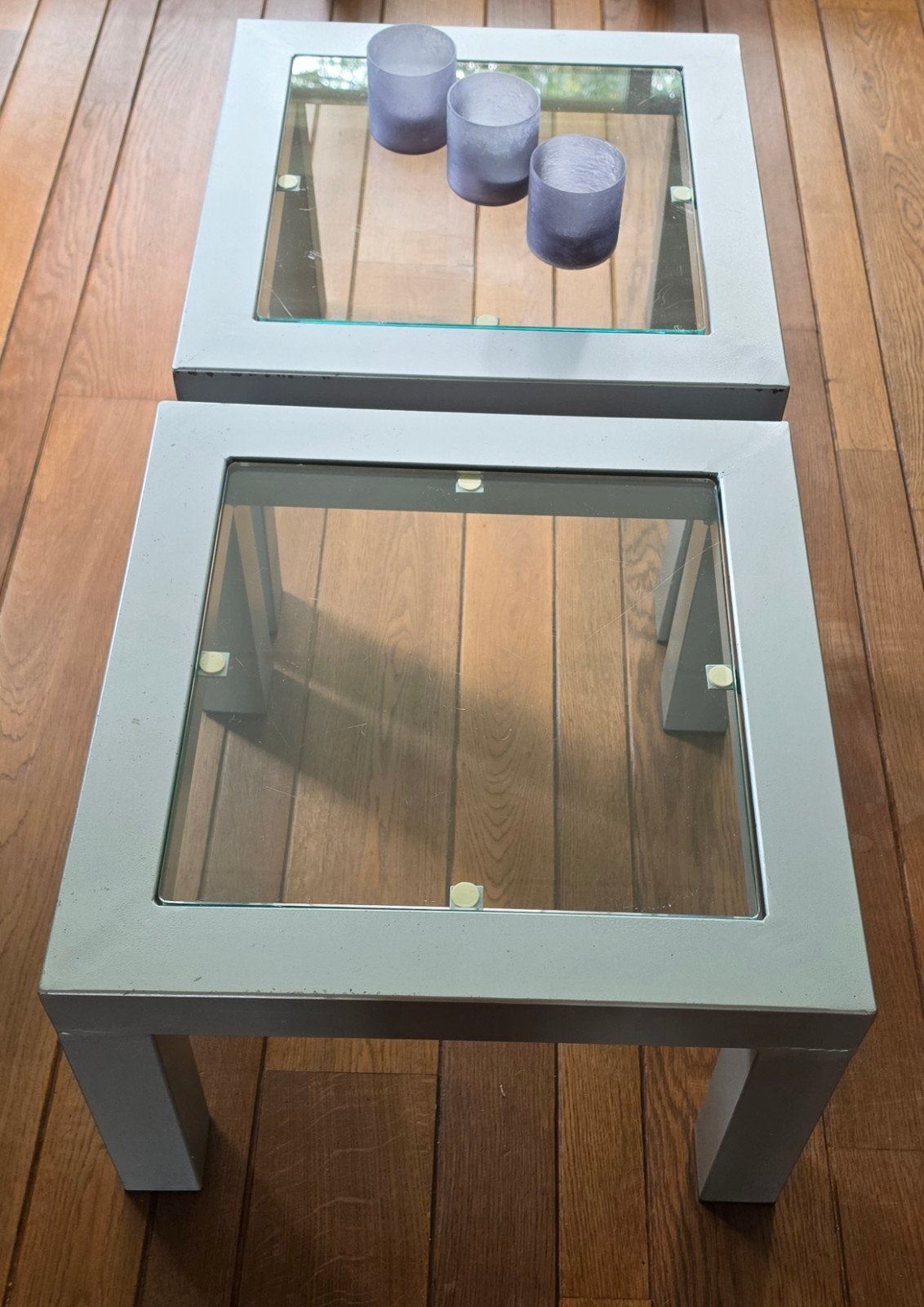 Set van 2 stevige bijzettafels iin staal/ glas combi, Minder dan 55 cm, Gebruikt, Rond, Ophalen
