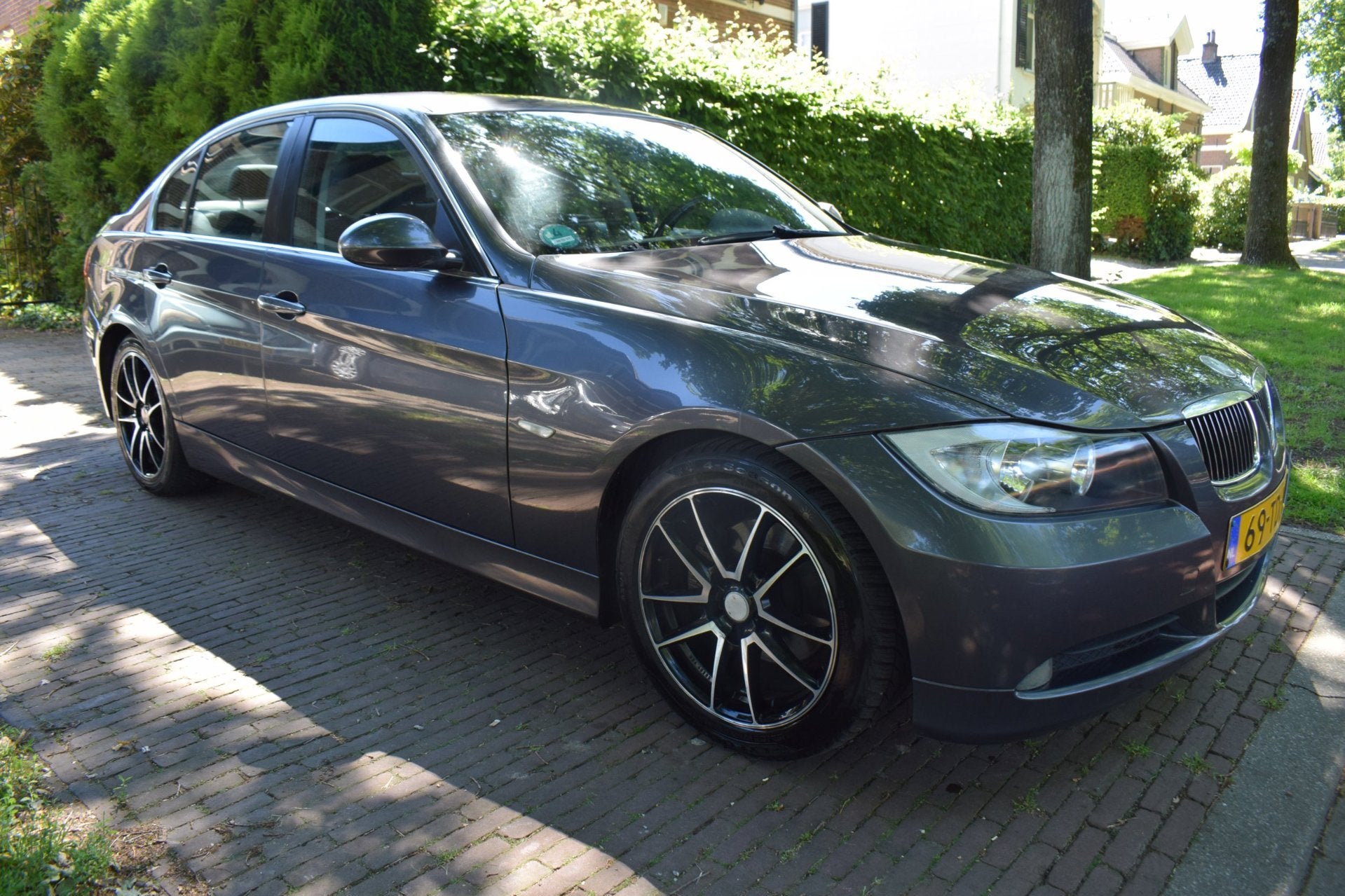 BMW 3-serie 325i High Executive LPG-G3 UNIEK, Automaat, 745 kg, Achterwielaandrijving, Zwart