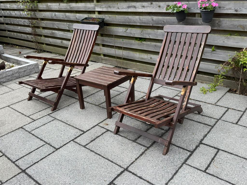 2 teakhouten deckchairs & tafeltje incl. kussens, 2 zitplaatsen, Gebruikt, Bijzettafel, Teakhout
