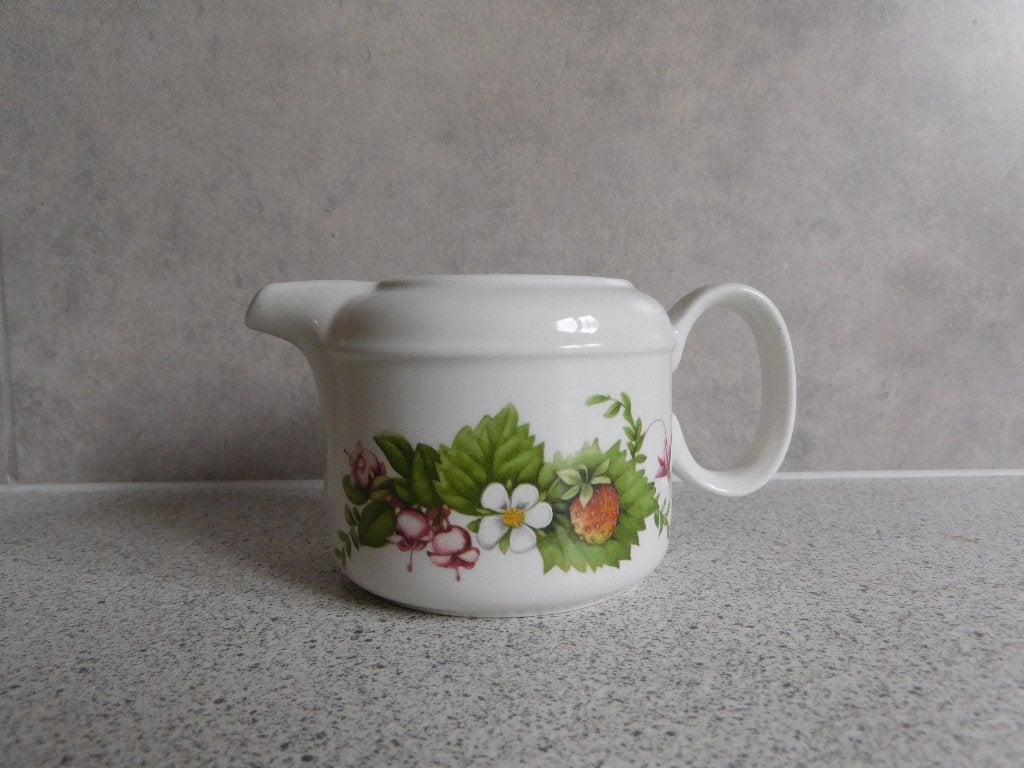Melkkan Bosvruchten Wedgwood Marjolein Bastin, Ophalen of Verzenden, Zo goed als nieuw, Landelijk/Boerenbont, Overige typen