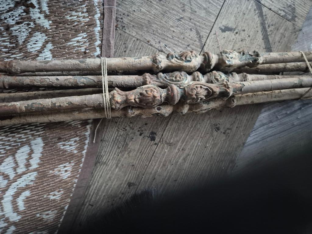 Antieke trapspijlen, smeedijzer, decoratief, Ophalen of Verzenden, Gebruikt