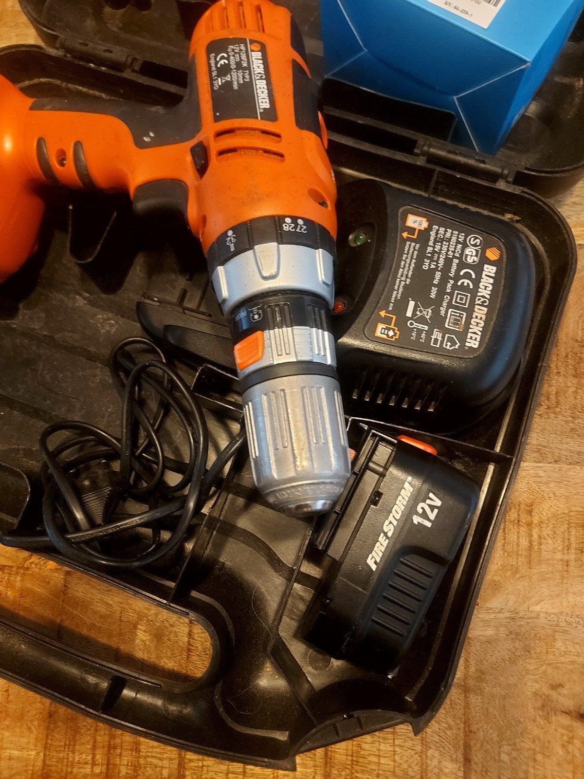 Foto 7 van Black & Decker Accuboormachine 12V met lader en koffer