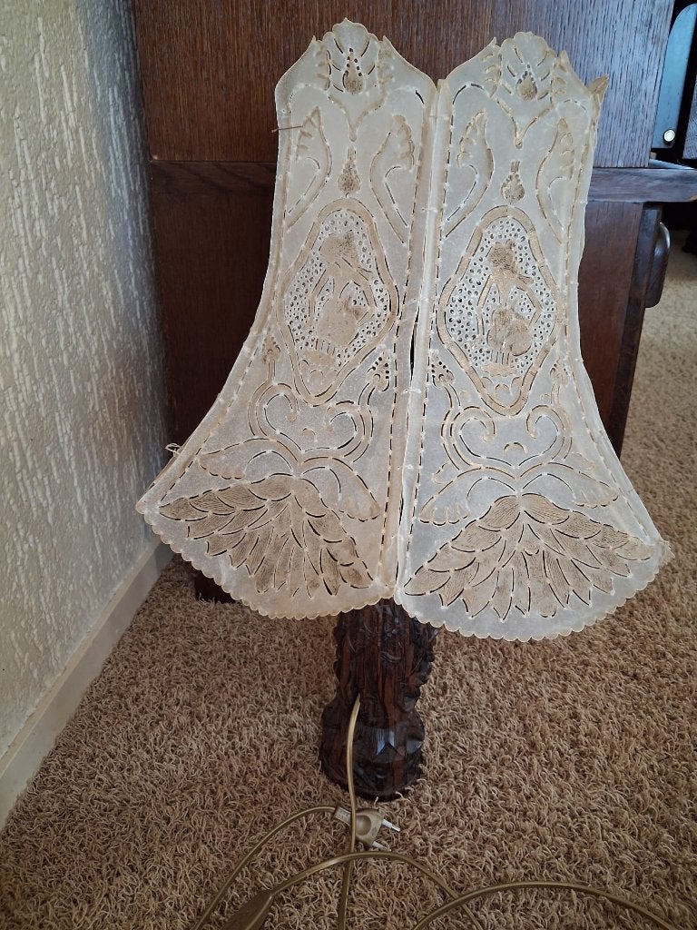 Balinese lamp met open houtwerk en perkamenten kap, Ophalen of Verzenden