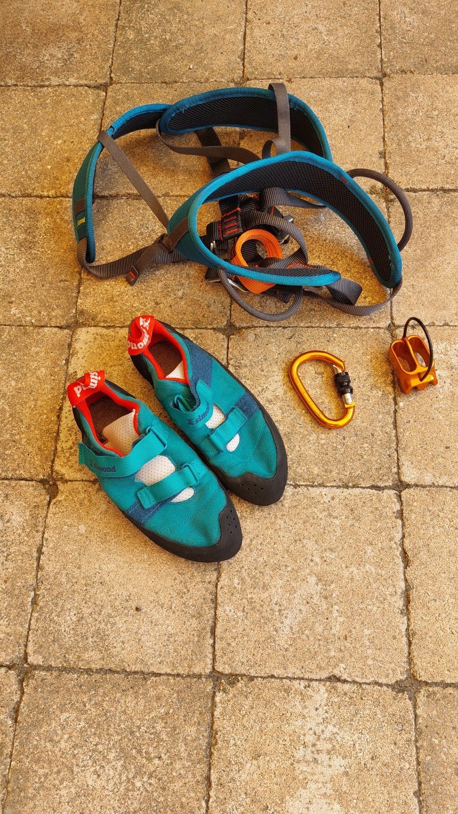 Klimgordel maat s/m, klimschoenen maat 41 en benodigdheden, Ophalen, Klimsportschoenen