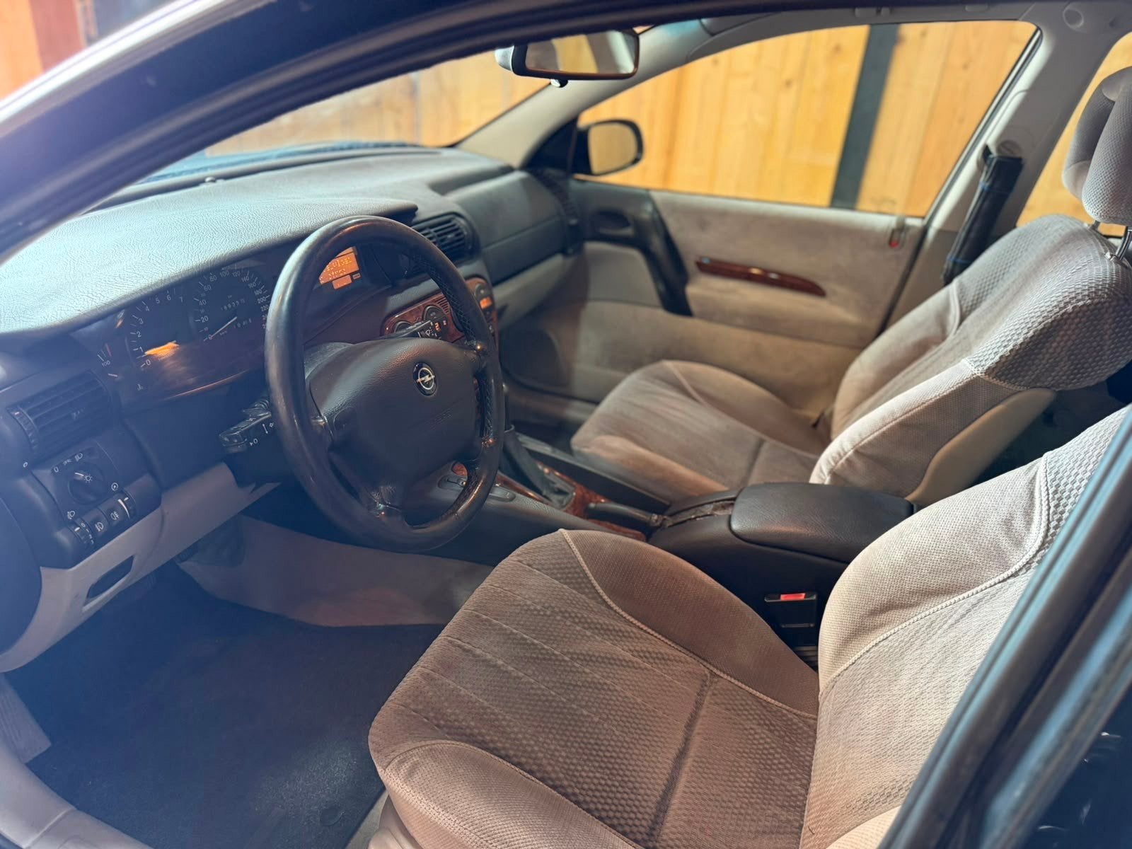 Opel Omega Wagon 2.5i V6 CD Business Automaat 1E Eigenaar, Auto's, Omega, Achterwielaandrijving, Gebruikt, 2498 cc