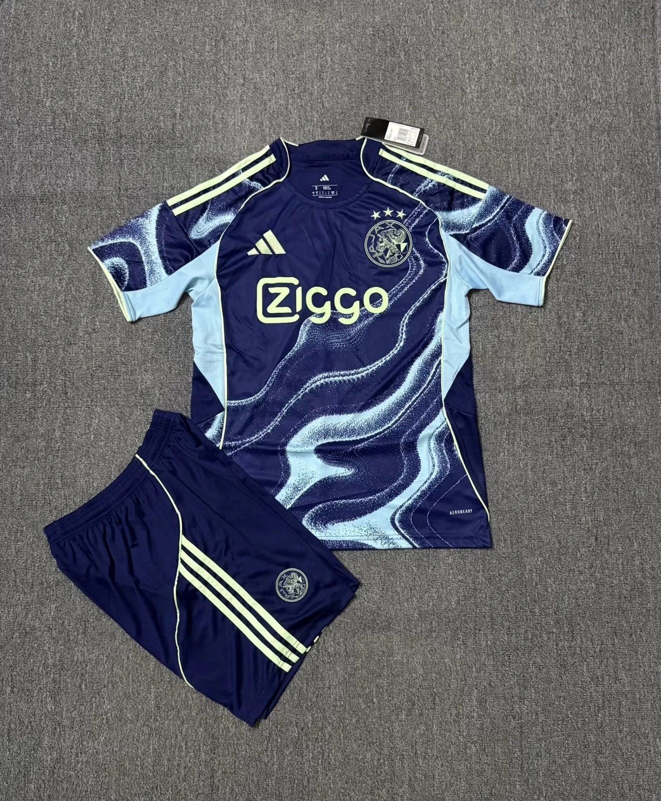 Ajax Uit Shirt of Tenue Nieuw in de verpakking met labels, Sport en Fitness, Voetbal, Ophalen of Verzenden, Nieuw, Shirt