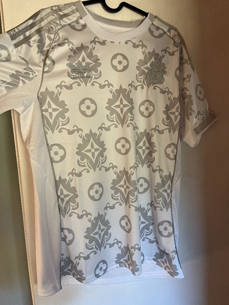 Real Madrid Special shirt Maat L, Maat L, Ophalen of Verzenden, Nieuw, Shirt