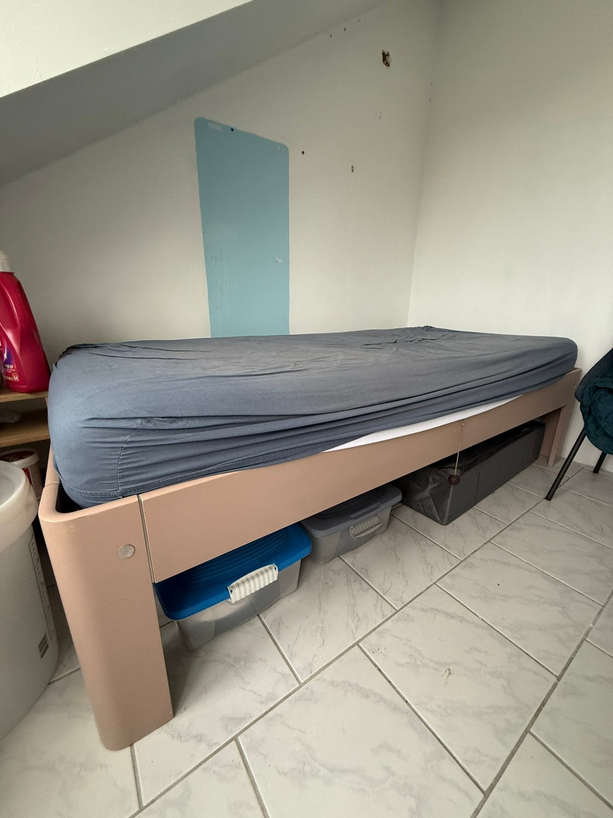Foto 2 van 1 persoons bed met matras