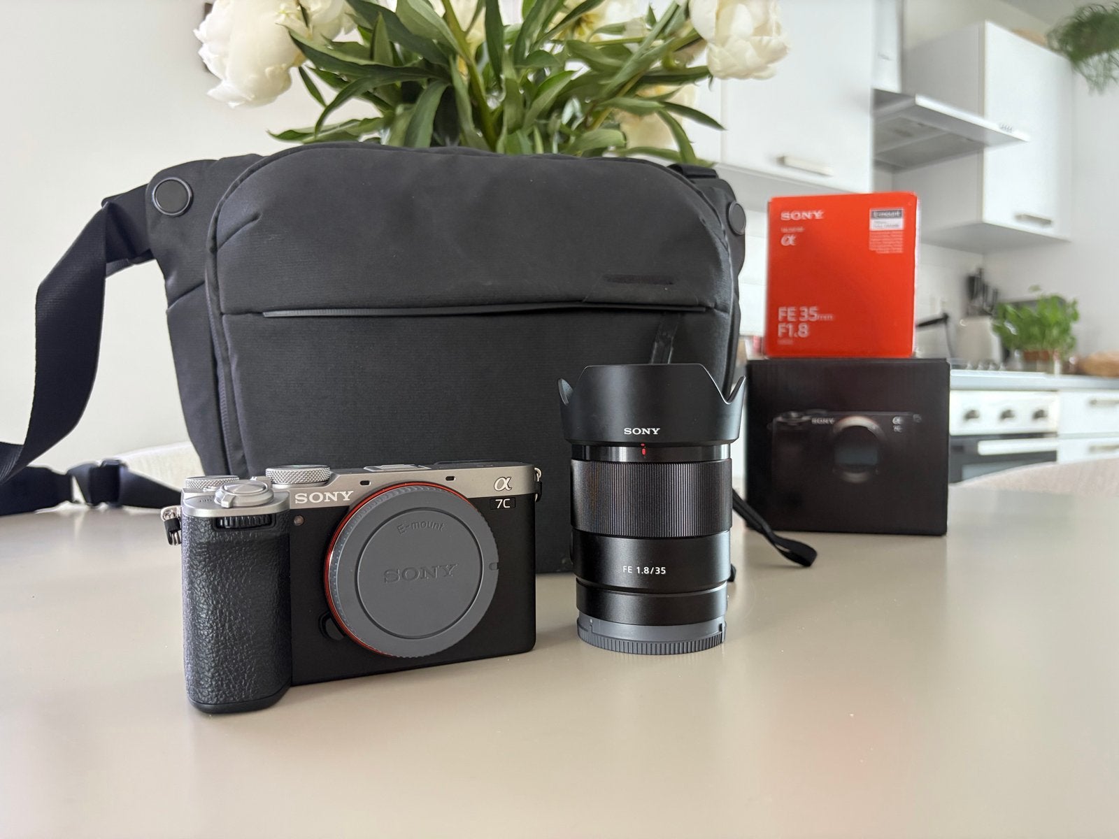 Sony A7C II zilver + 35mm F/1.8 - complete set, Audio, Tv en Foto, Fotocamera's Digitaal, Bluetooth, Ophalen of Verzenden, Zo goed als nieuw