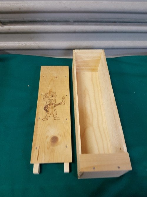 Wijnkistje van hout met afbeelding van jongen, Ophalen of Verzenden, 'T Olde Gre-j, Info@toldegrej.nl, Endepoelstraat 20f Didam