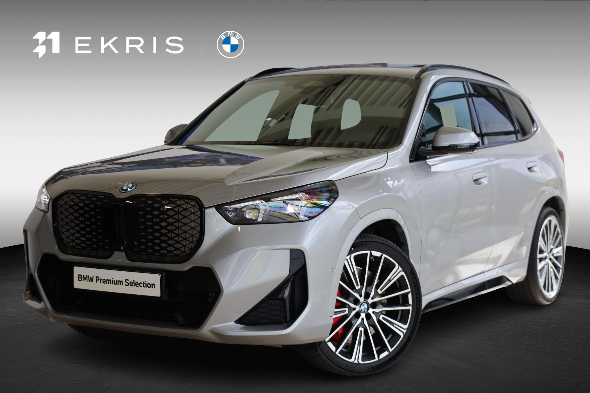 BMW iX1 eDrive20 | M Sportpakket Pro | Harman/Kardon | Panor, 514 km, Met garantie (alle), Automatische klimaatregeling, 204 pk