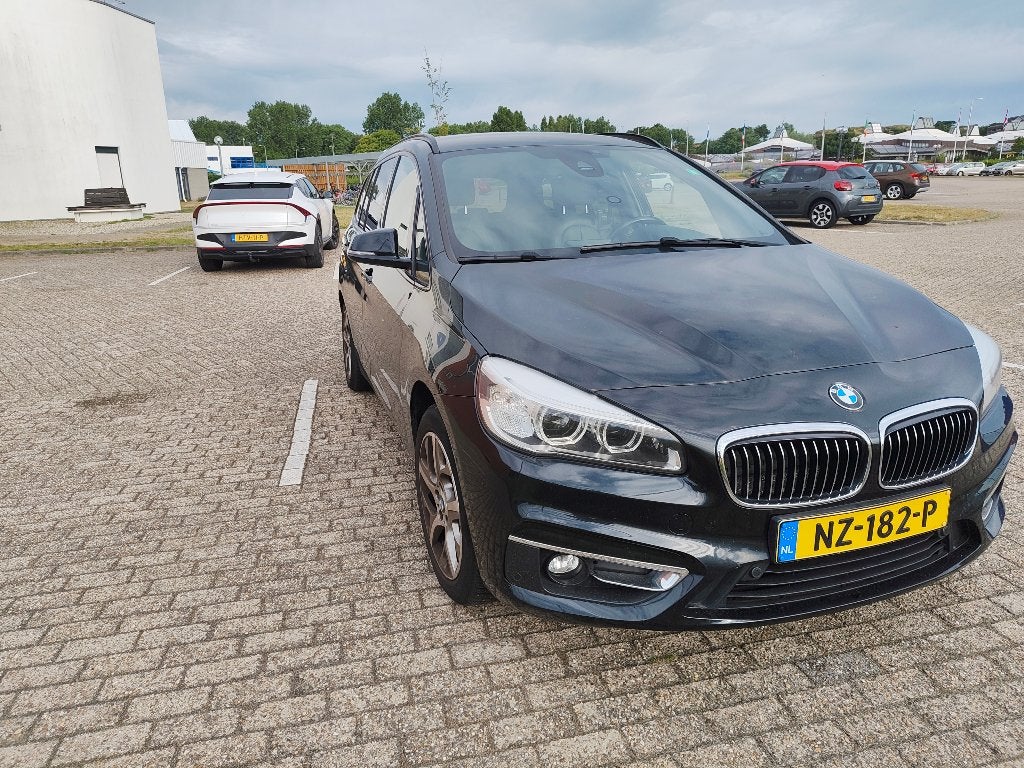 BMW 2-Serie Gran Tourer 1.5 218I 2016 Zwart, Auto's, BMW, Voorwielaandrijving, 136 pk, Zwart, 2-Serie Gran Tourer