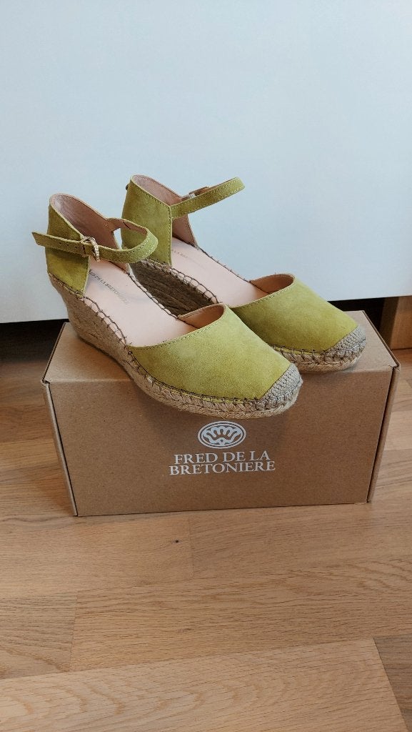 Espadrilles Fred de La Bretoniere maat 38, Kleding | Dames, Fred de la Bretoniere, Geel, Nieuw, Ophalen of Verzenden