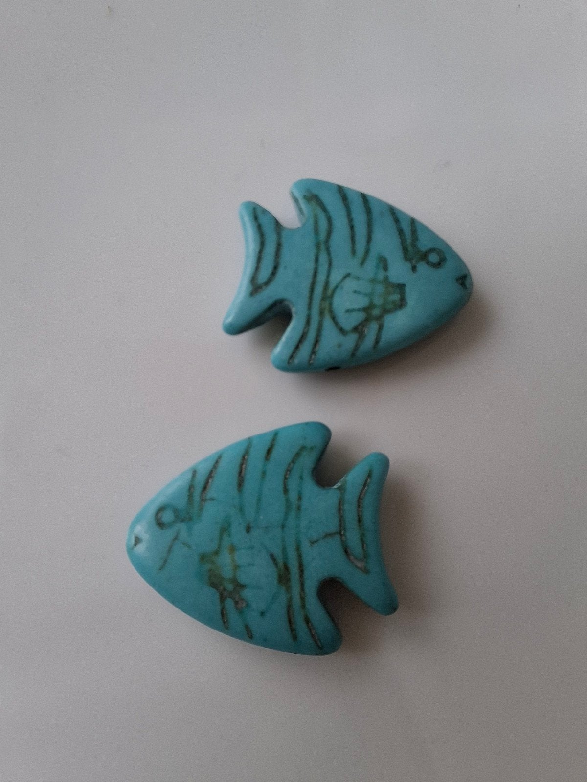 2 stuks grote howliet kralen vis blauw lichtblauw, Kraal, -, -, Nieuw