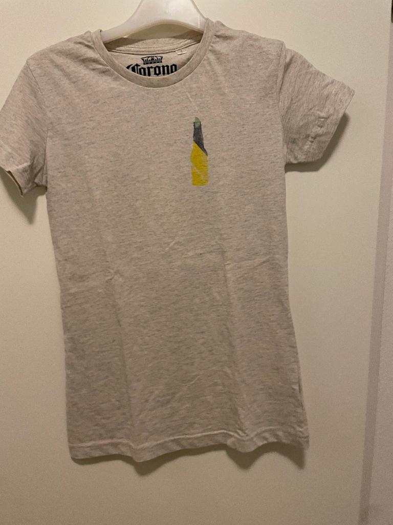 T-shirt Corona maat S, Overige kleuren, Ophalen of Verzenden, Zo goed als nieuw, Corona