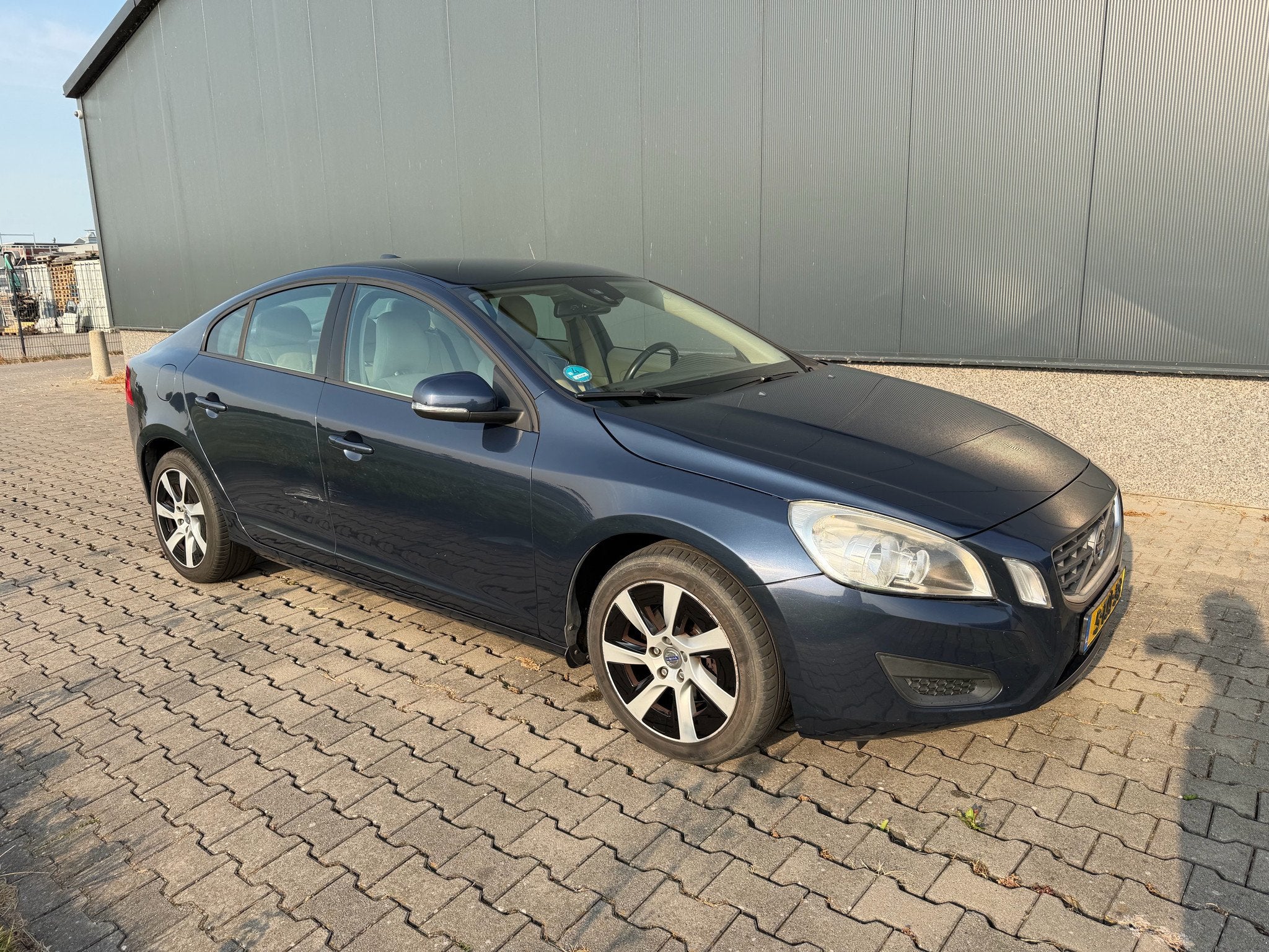 Volvo S60 1.6 D2 Kinetic (bj 2013), Auto's, Volvo, Euro 5, Gebruikt, 4 cilinders, Blauw