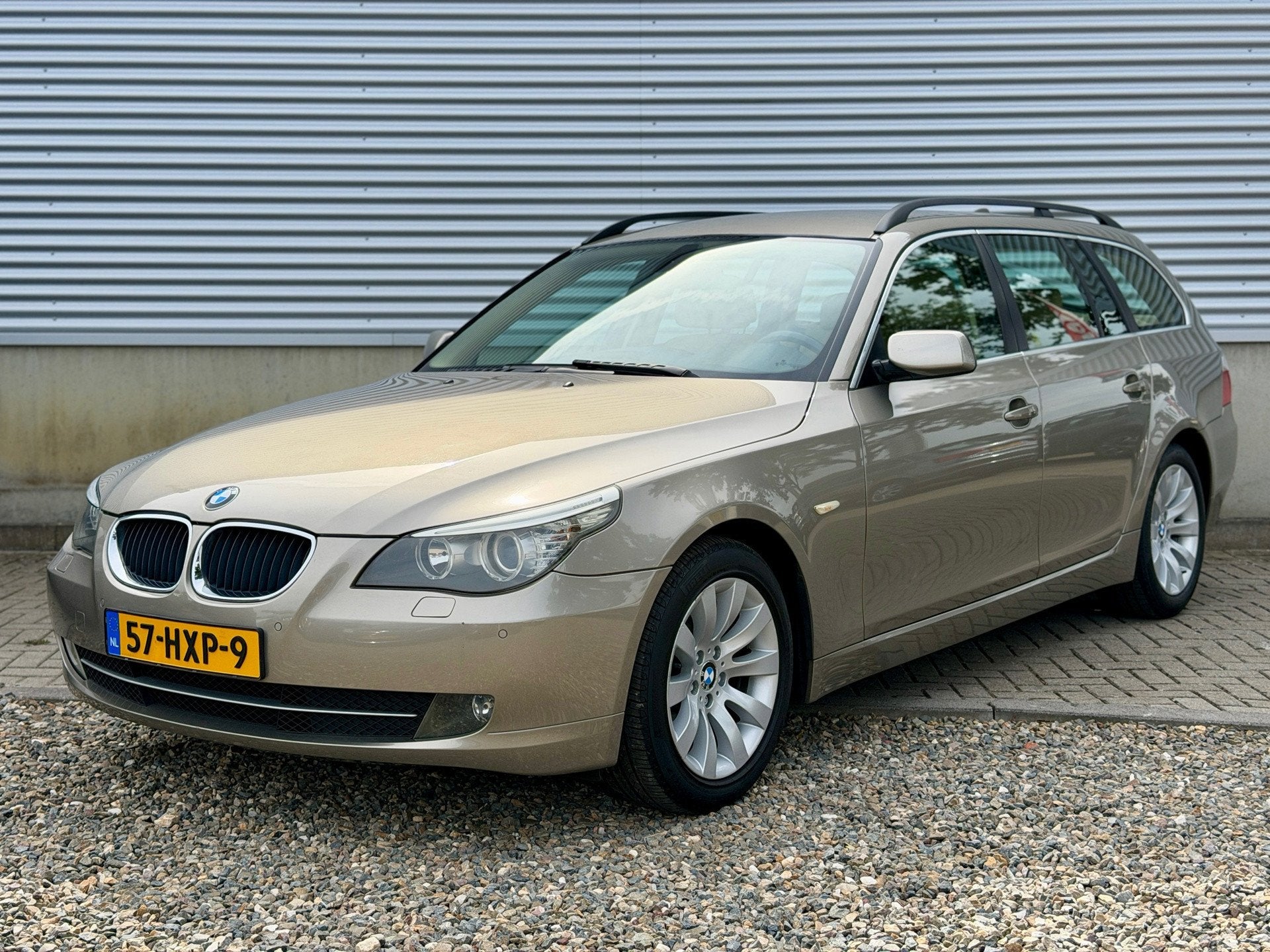 BMW 5-serie Touring 520i Business Line Edition I Automaat [, Automaat, Dealer onderhouden, Achterwielaandrijving, Beige