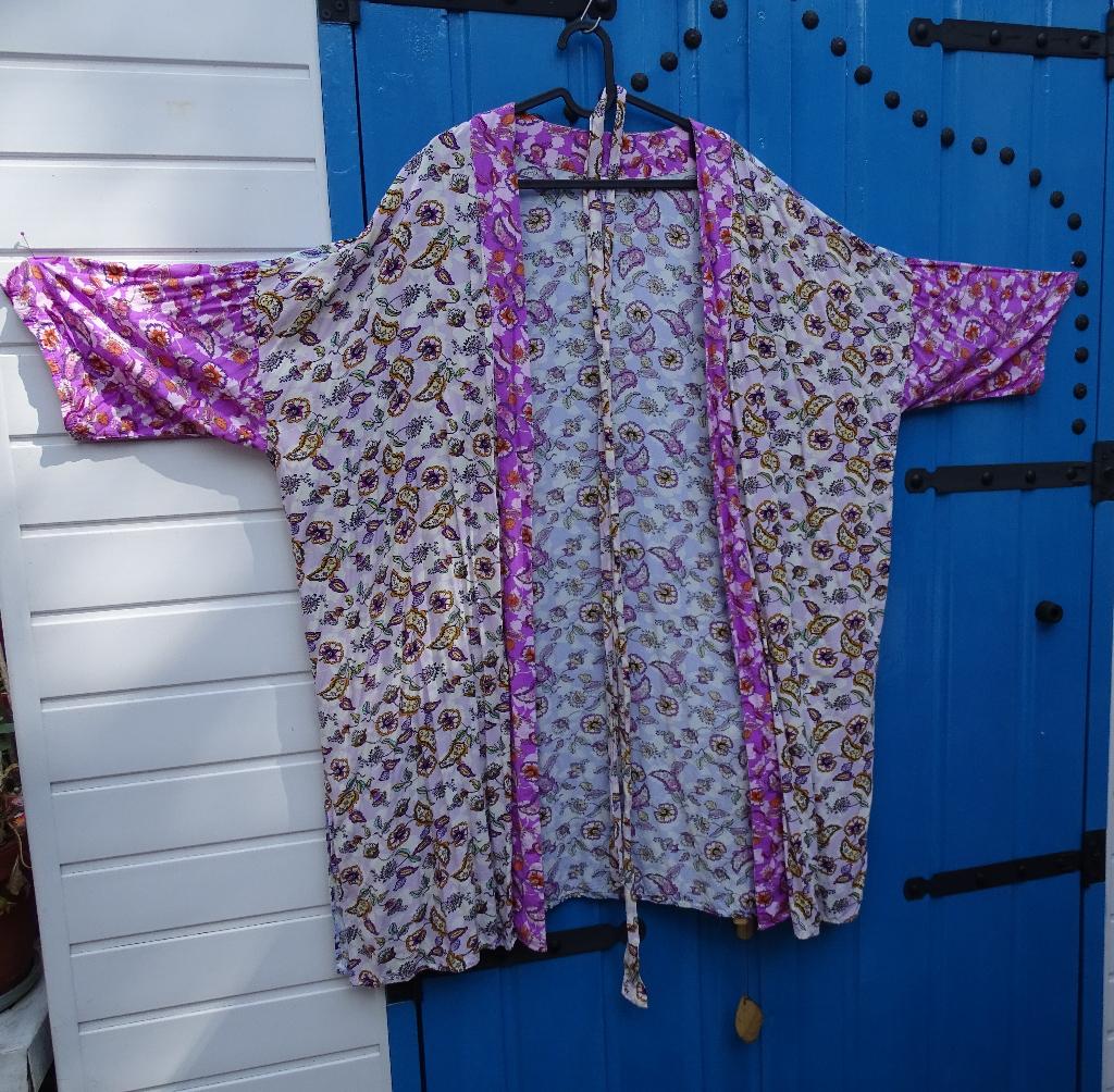 ZHENZI LILA/PAARS GEBLOEMDE BOHO KIMONO-IBIZA-MTM=48-50, Kleding | Dames, Grote Maten, Paars, Ophalen of Verzenden, Zo goed als nieuw