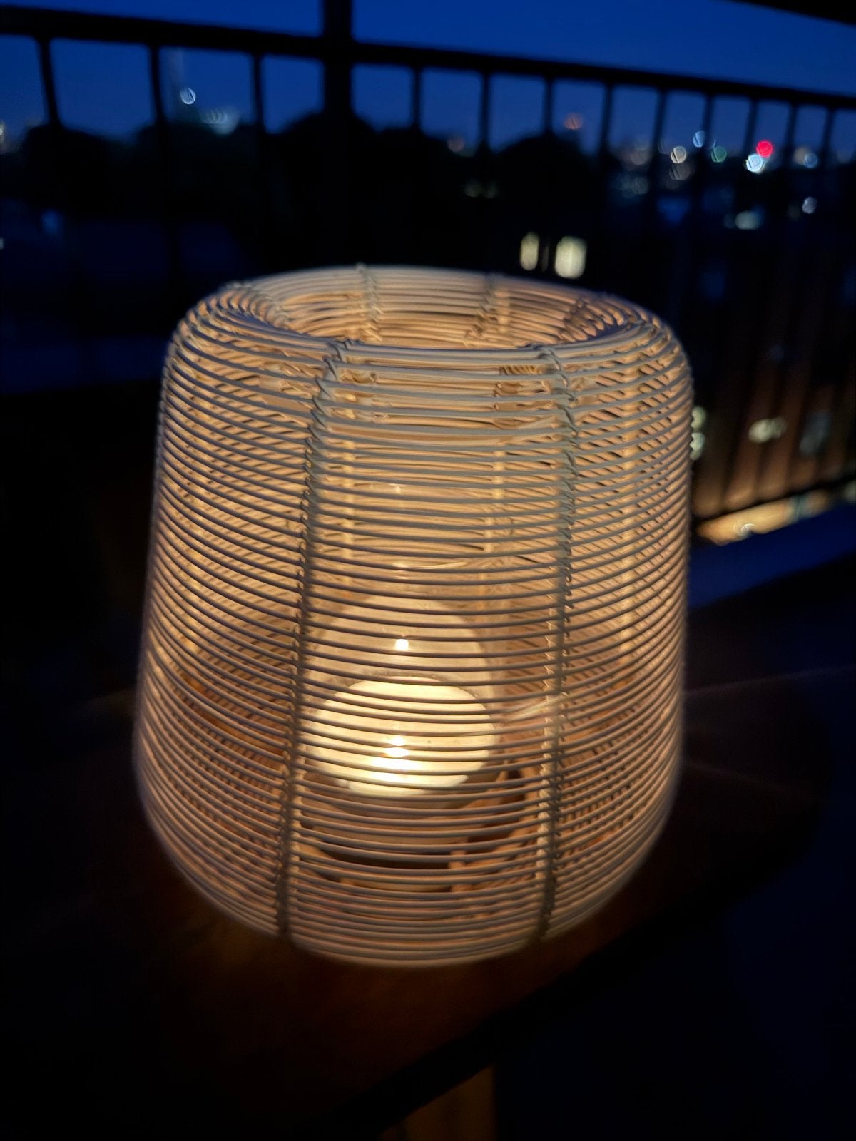 Windlicht - Sfeervolle Verlichting voor Binnen/Buiten, Windlicht, Natuurlijk materiaal, Ophalen of Verzenden, Zo goed als nieuw
