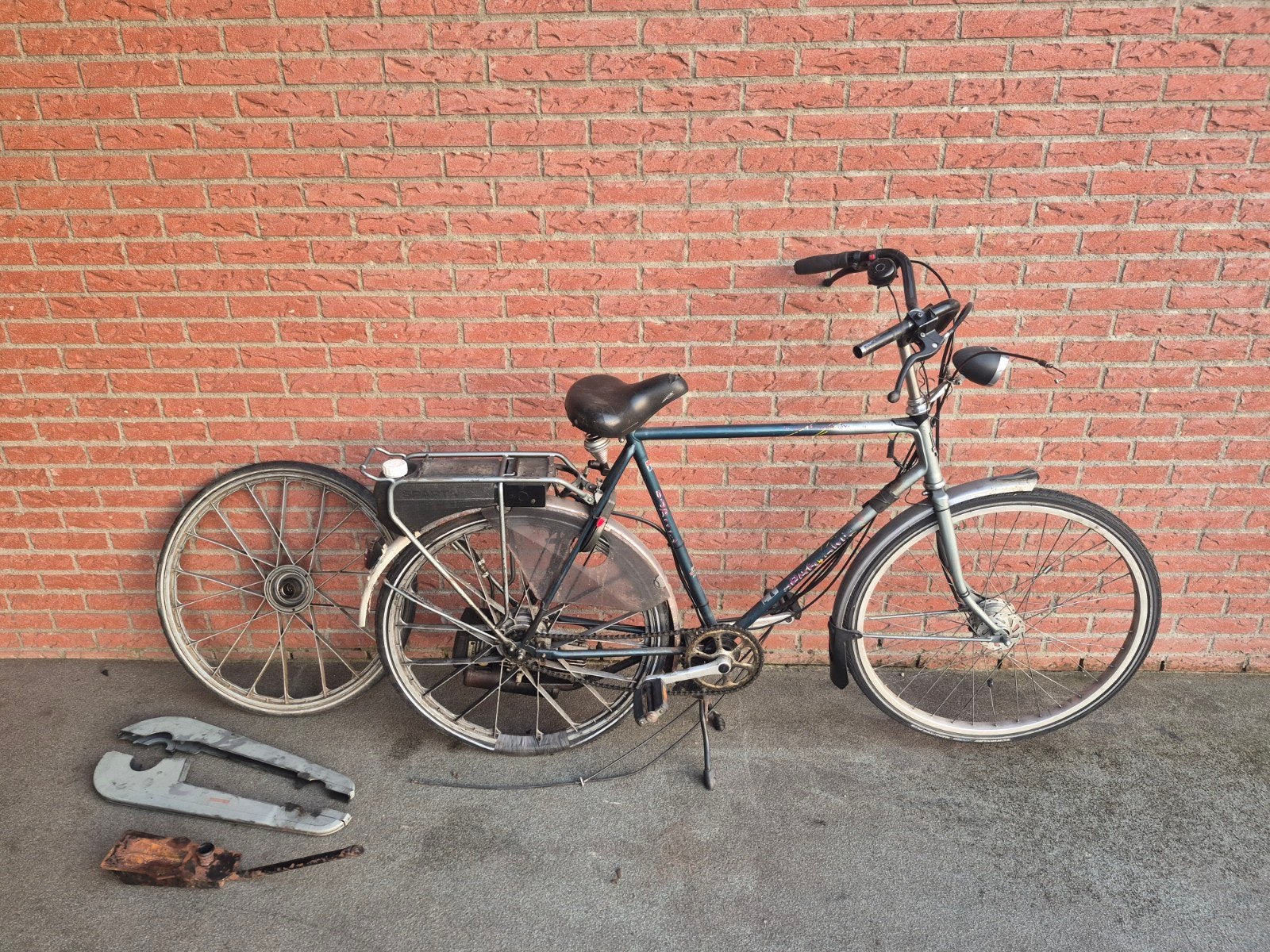 Sparta met 40cc 2-takt blok - Projectfiets met onderdelen, Fietsen en Brommers, Ophalen, Gebruikt, Sparta