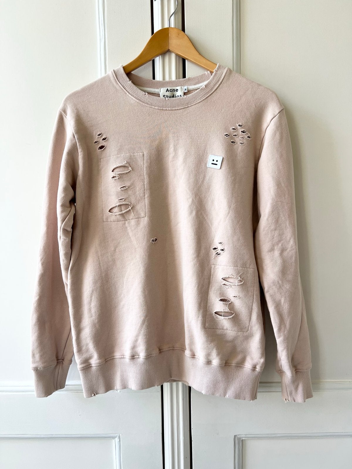 Acne Studios Lichtroze Distressed Sweater, Maat M, Ophalen of Verzenden, Zo goed als nieuw, Maat 38/40 (M), Roze