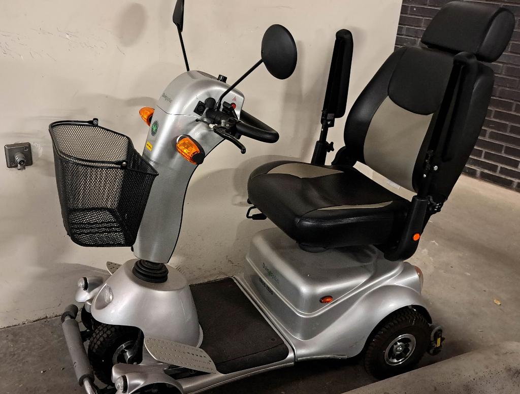QuinGo Plus scootmobiel, Ophalen, 36 t/m 45 km, 11 t/m 15 km/u, Quingo
