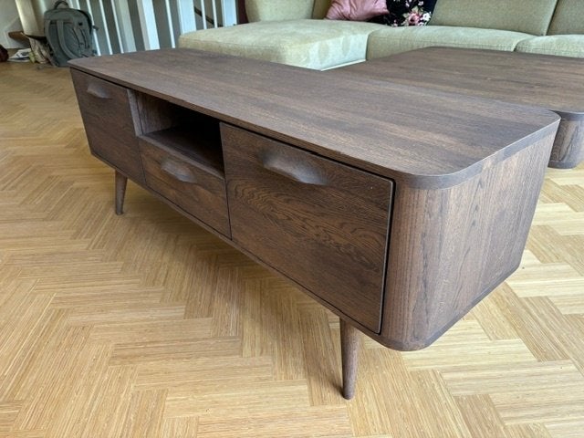 Prachtig tv-meubel Bjarte (eiken, notenkleur), 100 tot 150 cm, Eikenhout, Zo goed als nieuw, Minder dan 100 cm