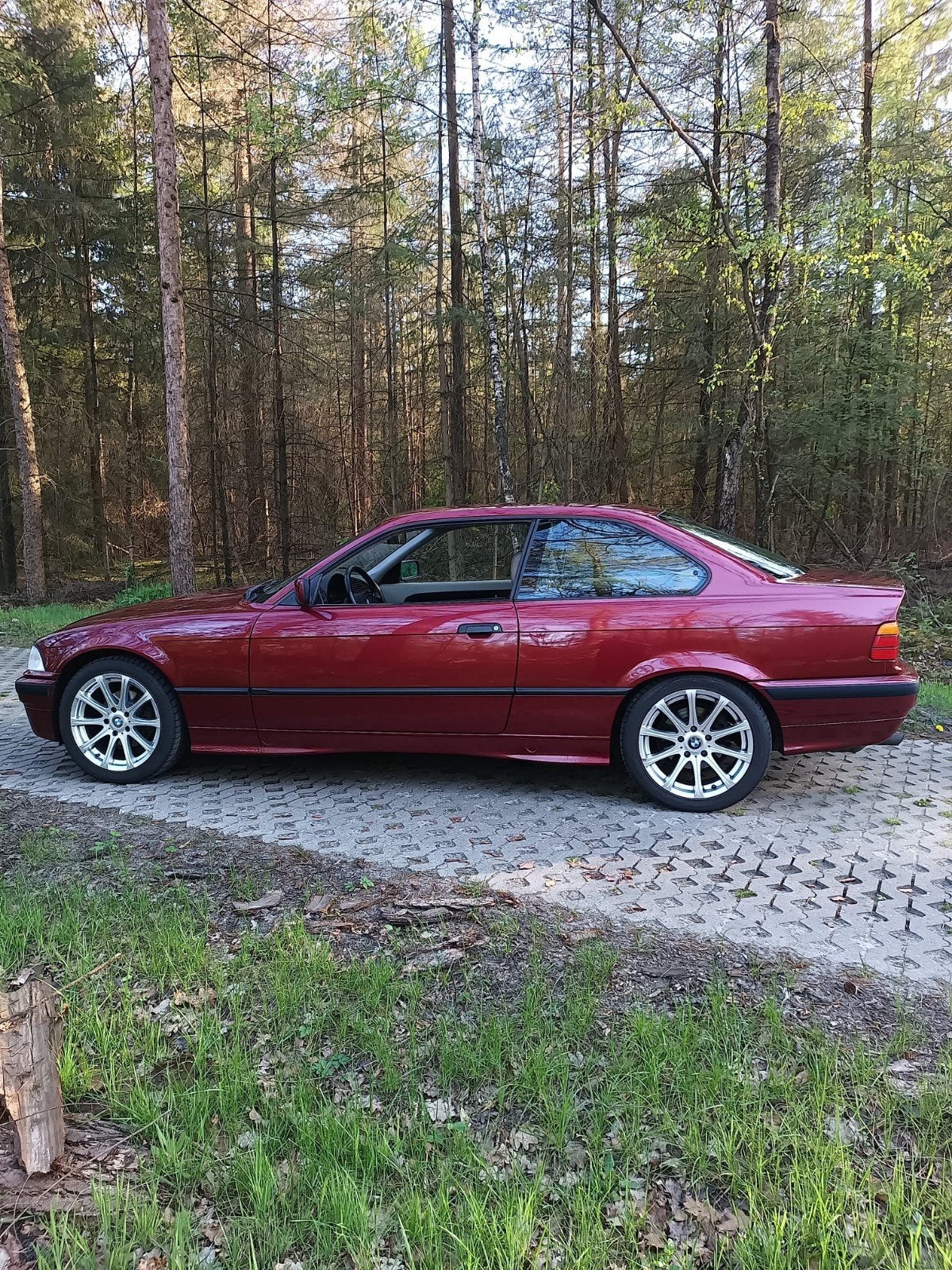 BMW 3-Serie 2.0 I 320 Coupe U9 1992 Rood handgeschakeld, Auto's, Achterwielaandrijving, Handgeschakeld, Geïmporteerd, 1300 kg
