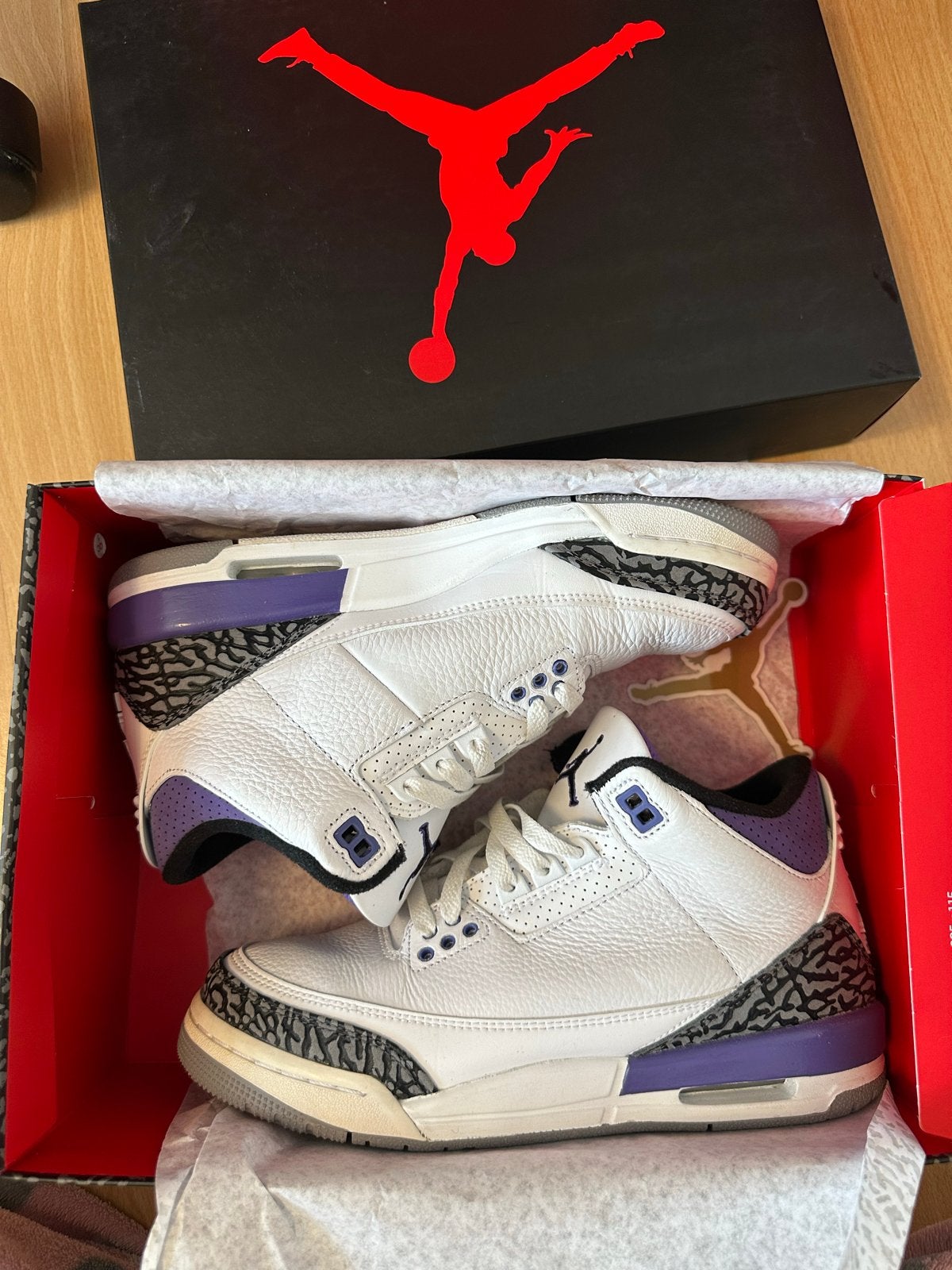 Nike Air Jordan 3 Retro GS - Wit/Paars, Ophalen of Verzenden, Zo goed als nieuw, Wit, Sneakers of Gympen