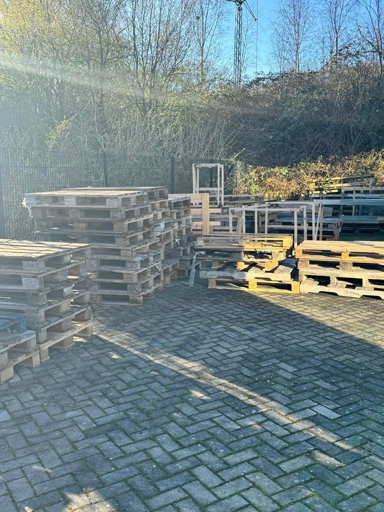 Diverse gebruikte pallets en houten frames gratis ophalen, Ophalen, Gebruikt, 50 mm of meer, Pallet