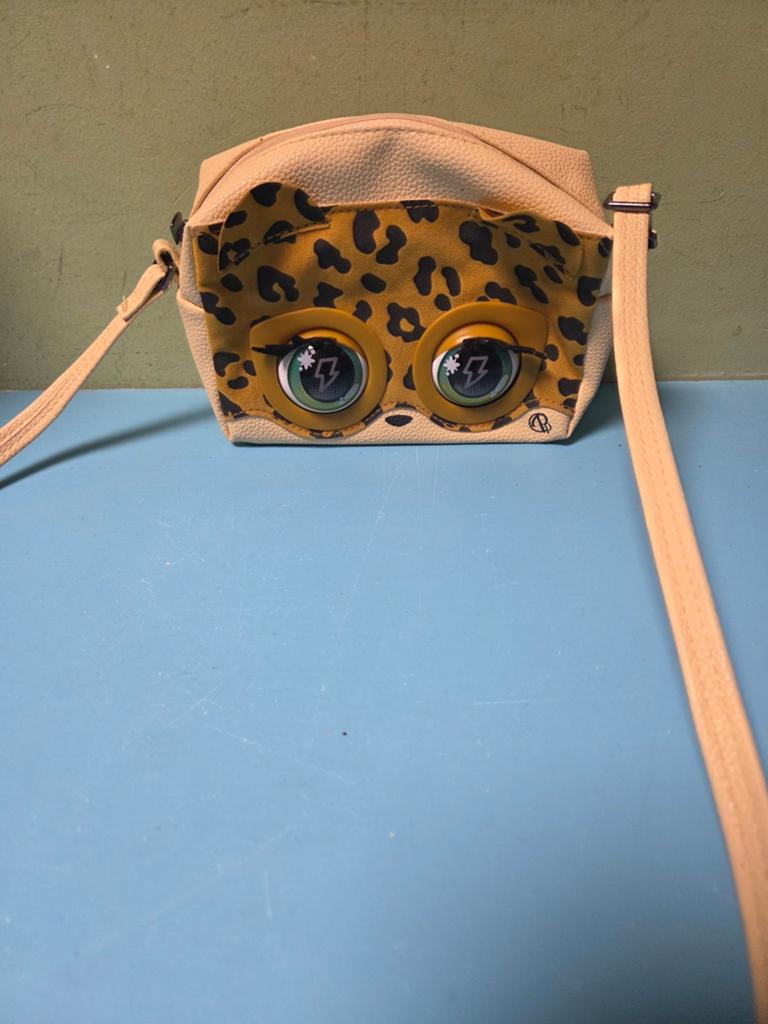 pets purse, Ophalen of Verzenden, Zo goed als nieuw
