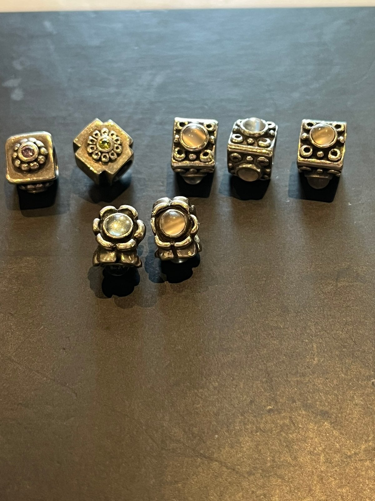 Pandora vintages bedels., Pandora, Ophalen of Verzenden, Zo goed als nieuw, 4 bedels of meer