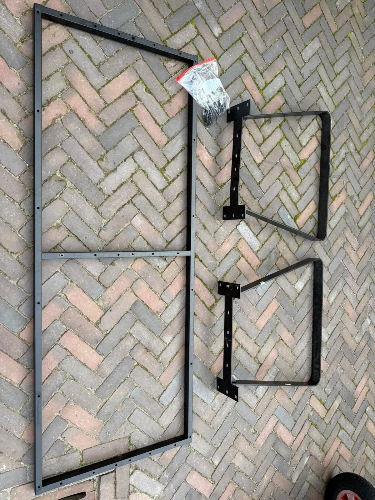 Onderstel voor tafel, Ophalen