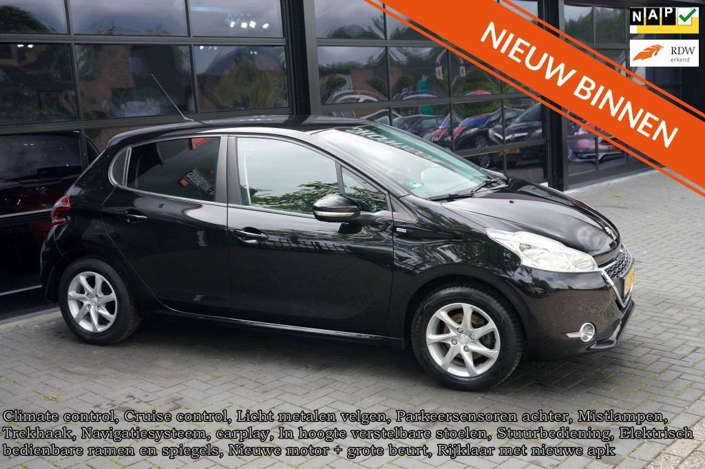 Peugeot 208 1.2 PureTech Style, Clima, CC, Navi, PDC, Blueto, Voorwielaandrijving, Dealer onderhouden, Stof, Gebruikt
