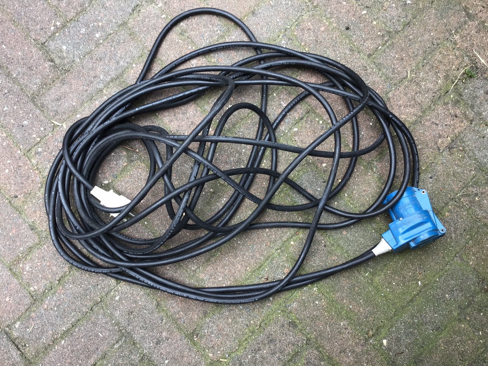 Circa 10 meter verlengsnoer, Caravans en Kamperen, Caravan accessoires, Ophalen of Verzenden, Gebruikt