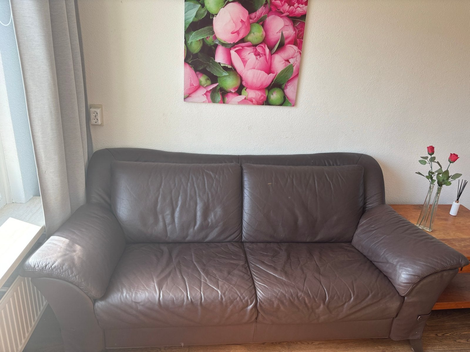 Comfortabele bruine leren tweezitsbank, Huis en Inrichting, Ophalen, Gebruikt, 150 tot 200 cm, Tweepersoons