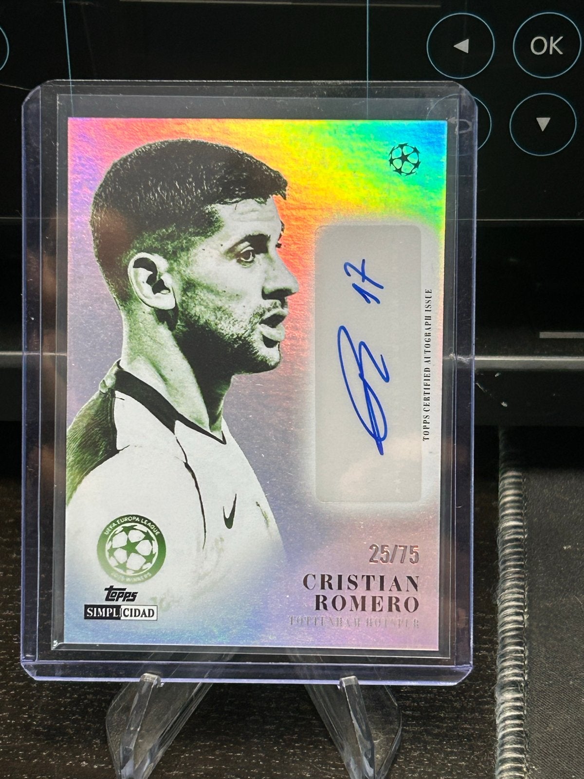 Cristian Romero Topps Simplicidad Autographed Kaart, Ophalen of Verzenden, Zo goed als nieuw, Buitenlandse clubs, Spelerskaart
