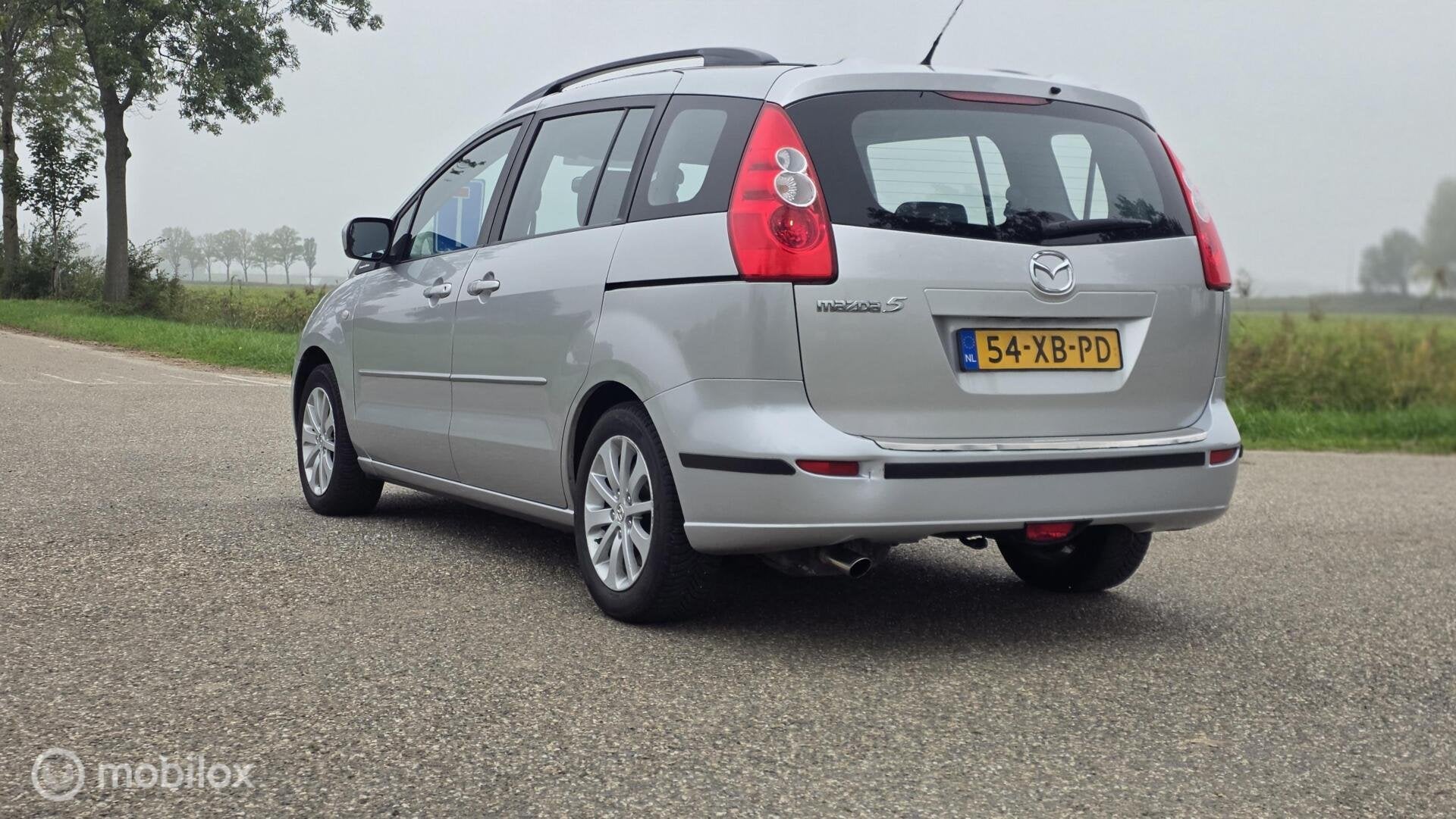 Mazda 5 1.8 Executive 7 persoons lage kilometerstand!, Auto's, Gebruikt, 1370 kg, 4 cilinders, Origineel Nederlands