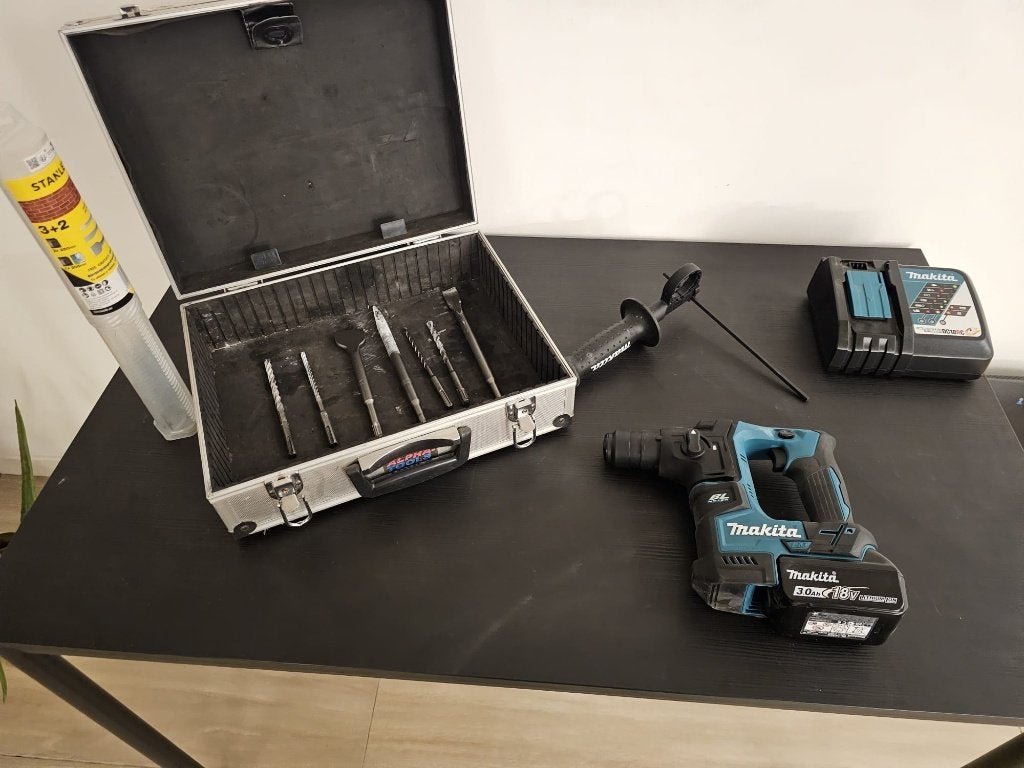 Makita DHR171 18V accuboorhamer met accu, Verzenden, Zo goed als nieuw, Boor- en Schroefmachine