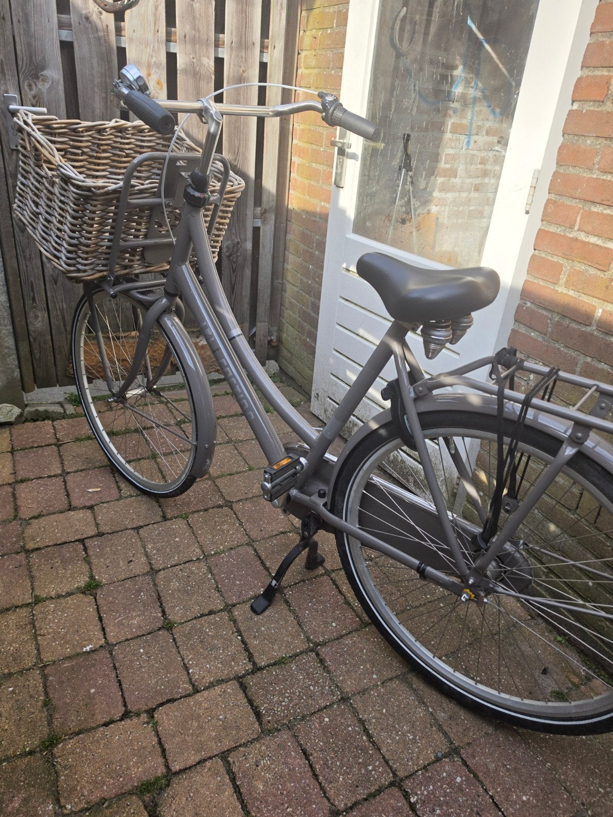 Cortina u4 damesfiets met mand en versnellingen, Terugtraprem, Gebruikt, Versnellingen, 56 cm of meer