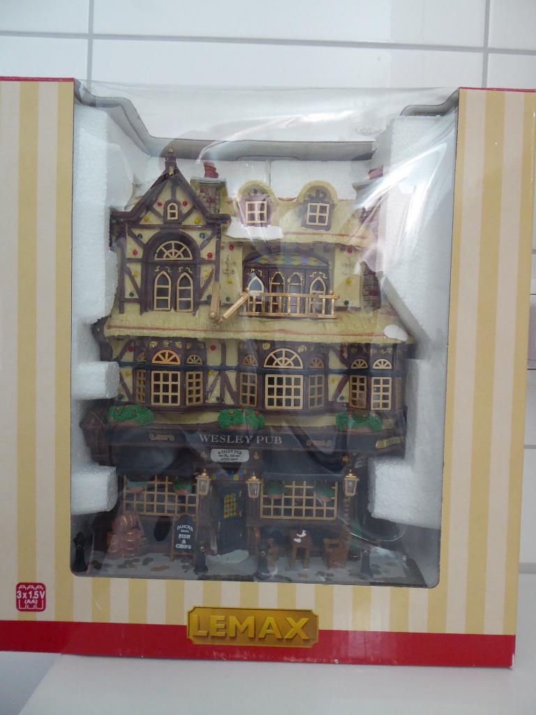 Facade Lemax Item -  Wesley pub -  Ik ruim op, Diversen, Kerst, Nieuw, Ophalen of Verzenden