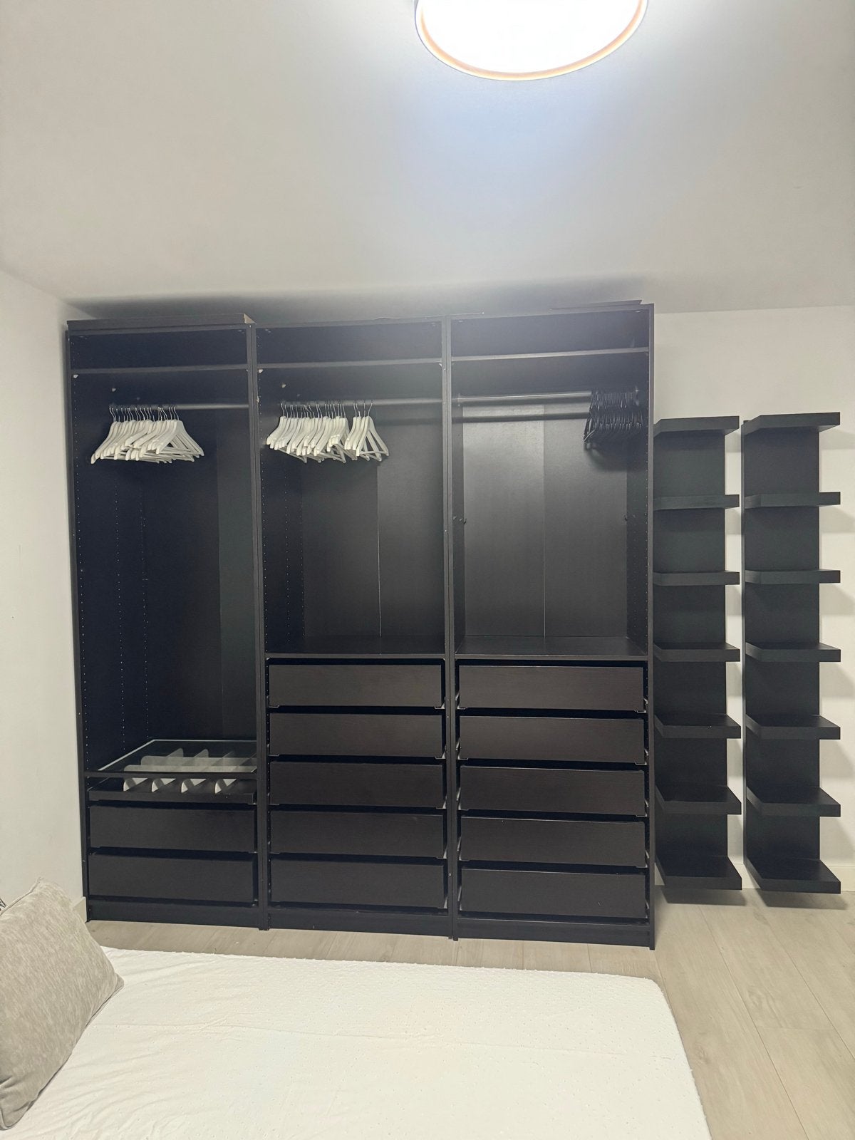 Ikea pax kast zwart bruin + twee wandrekjes, Huis en Inrichting, Kasten | Kledingkasten, Ophalen, Gebruikt, 200 cm of meer, Met lade(s)