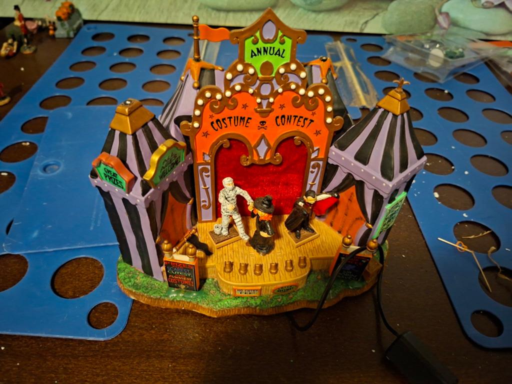 Lemax Spooky Town Costume Contest - Werkt, met gebreken, Diversen, Kerst, Ophalen of Verzenden