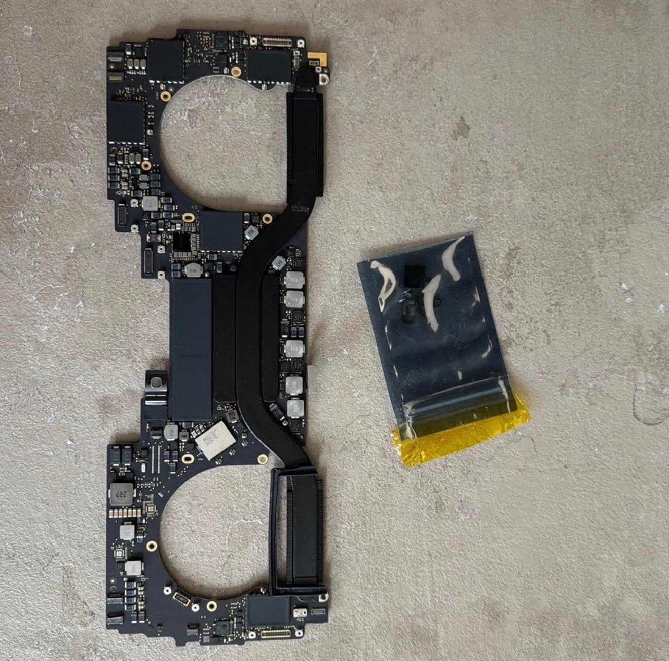 Apple MacBook Pro A1989 Moederbord Logic Board, Ophalen of Verzenden, Zo goed als nieuw