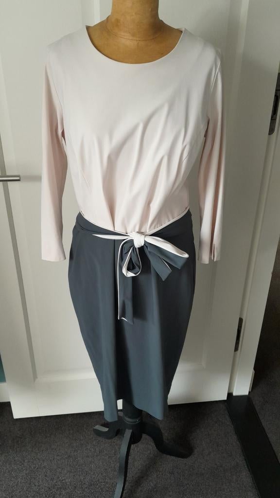 Lilytime jurk travelstof antraciet creme incl. lint, Maat 38/40 (M), Ophalen of Verzenden, Zo goed als nieuw, Knielengte