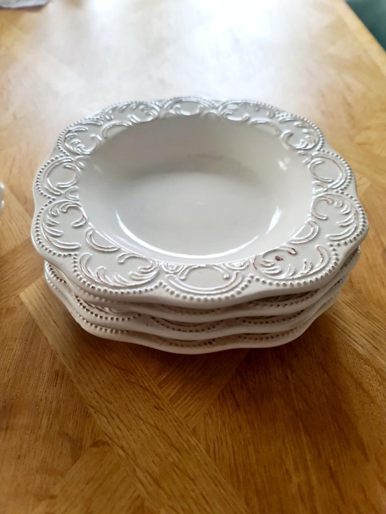 Landelijk brocante Beige Soepborden diepe borden, Ophalen of Verzenden, Zo goed als nieuw, Bord(en), Overige stijlen
